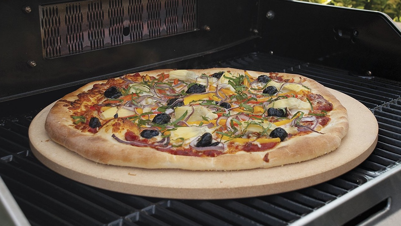Illustration for article titled Today’s best deals: Final Fantasy XV, a pizza stone, and more